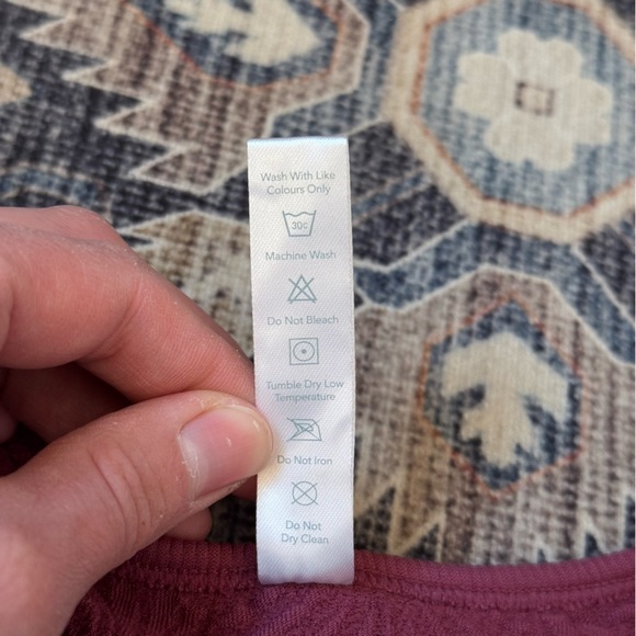 Fornia Women's Floral High Neck Crop Stretchy Tank Top Purple Size Medium/Large - Picture 8 of 10